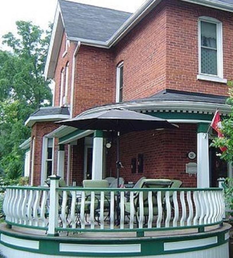 Clydesdale House Bed and Breakfast Barrie Εξωτερικό φωτογραφία