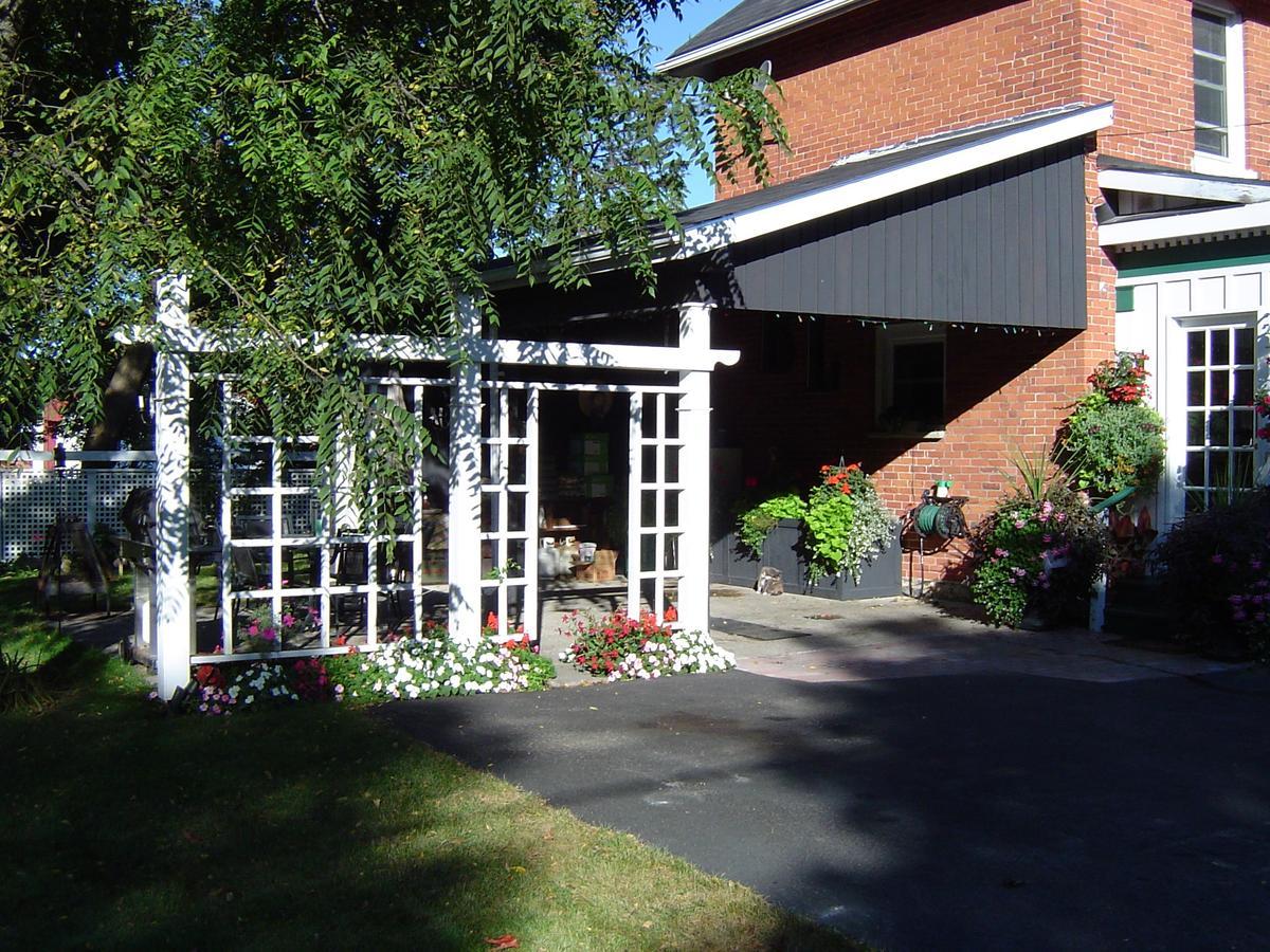 Clydesdale House Bed and Breakfast Barrie Εξωτερικό φωτογραφία