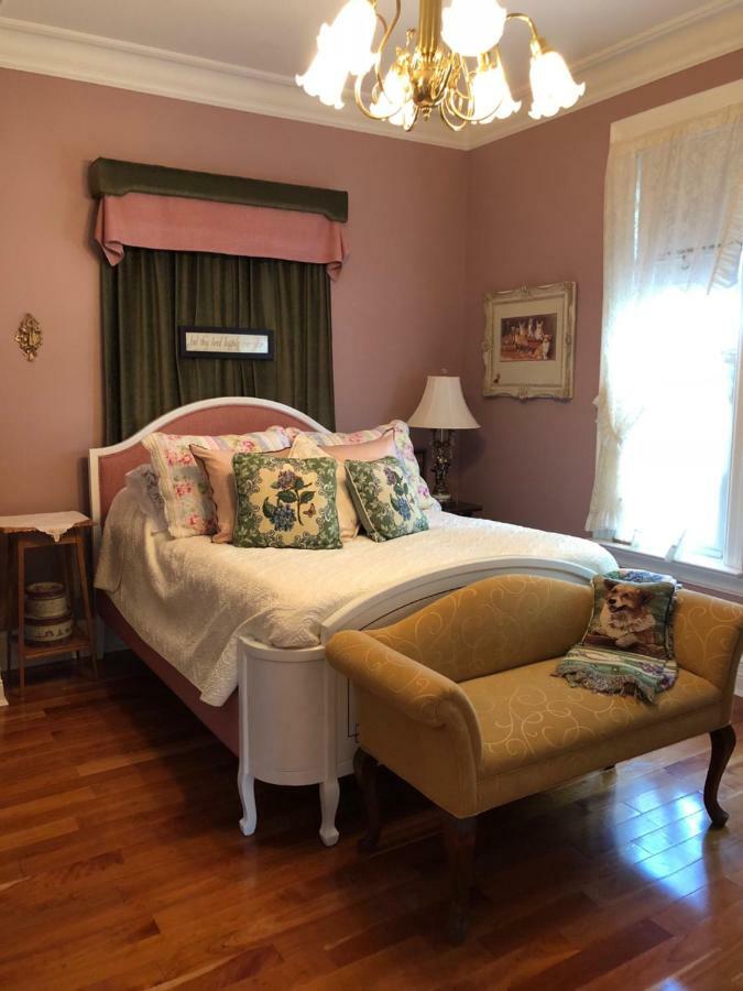 Clydesdale House Bed and Breakfast Barrie Εξωτερικό φωτογραφία